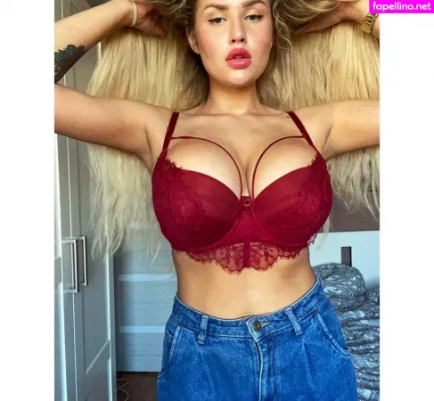 Merelin OnlyFans Thumbnail #JWCmMU2l8B