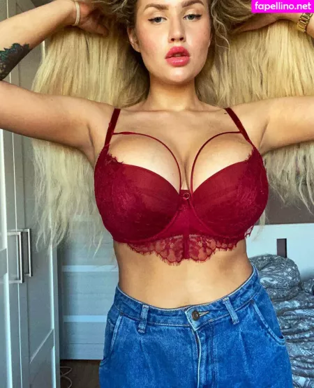 Merelin OnlyFans Thumbnail #ZkTE9AKKxm