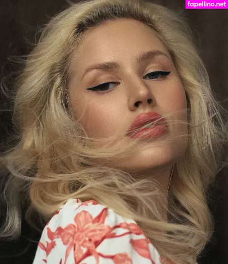 Merelin OnlyFans Thumbnail #xLg5VQILk7