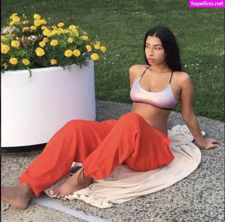 Merk Twain OnlyFans Thumbnail #1pc1QQfbdq