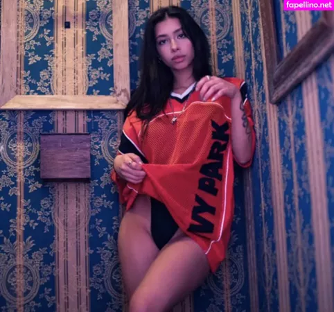 Merk Twain OnlyFans Thumbnail #W0DIbqs32B