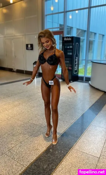 Merle Amlie OnlyFans Thumbnail #DPK8lcYGuf