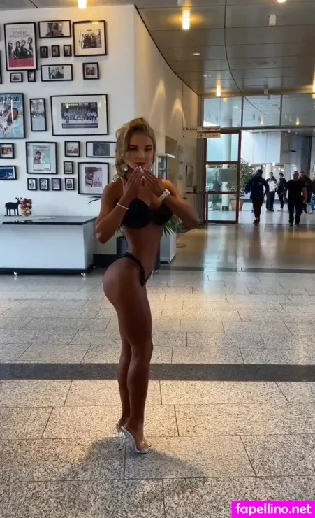 Merle Amlie OnlyFans Thumbnail #XapP4BEfpJ