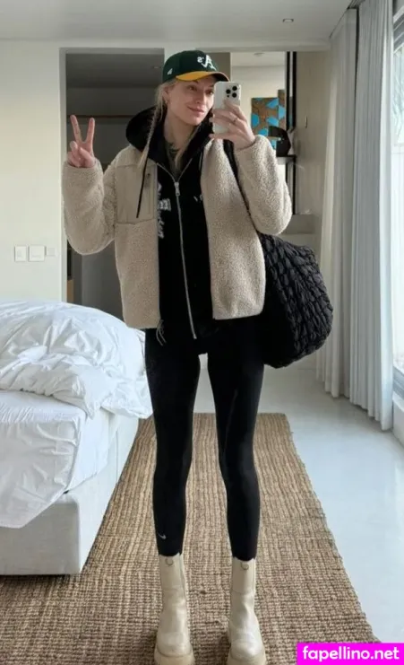 Merleperle OnlyFans Thumbnail #IkKXRCF3pp