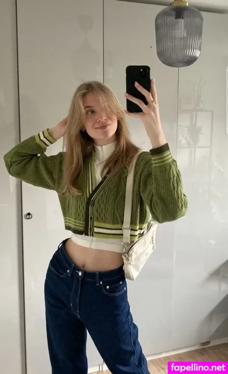 Merleperle OnlyFans Thumbnail #L1j2bT7Zfl