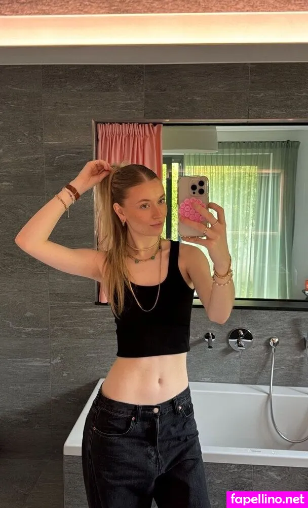 Merleperle, merlewlr Nude Leaked OnlyFans Photo #issvPv8y3g