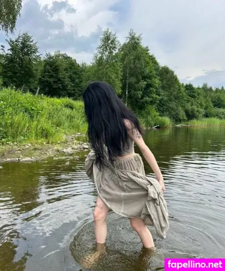 Mermaids Kiss OnlyFans Thumbnail #EkiTXPEllg
