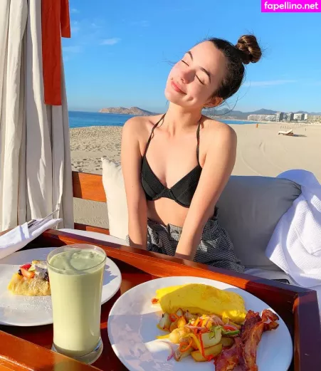 Merrell Twins OnlyFans Thumbnail #7aS1RhQZw2