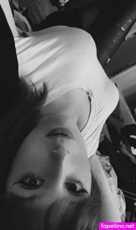 Merry Cherry Bomb OnlyFans Thumbnail #LD4bghrYHn