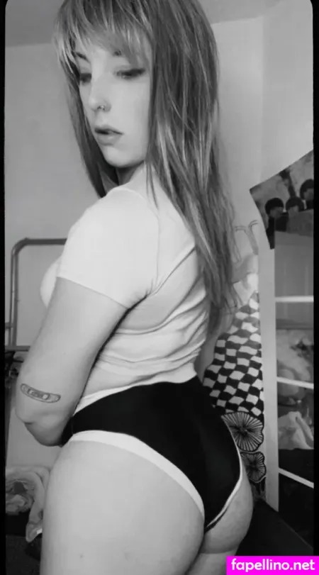 Merry Cherry Bomb OnlyFans Thumbnail #aWphXdDCuv