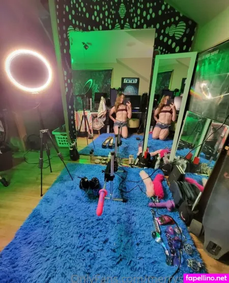 Merrysarahjane OnlyFans Thumbnail #tJUSvS50go