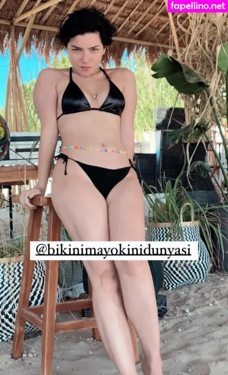 Merve Bolugur OnlyFans Thumbnail #aQ3YcLxddo