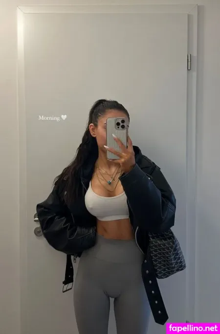 Merve Zkan OnlyFans Thumbnail #dmx4oar0OQ