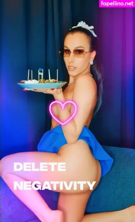Merylinnau OnlyFans Thumbnail #RloOopm1FZ