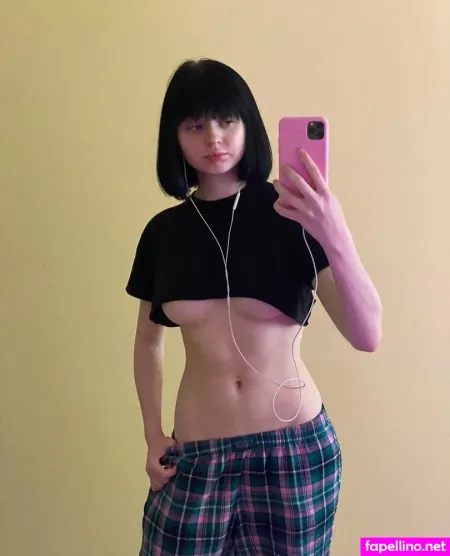 Mia Amoore OnlyFans Thumbnail #U4nJ9QFZij