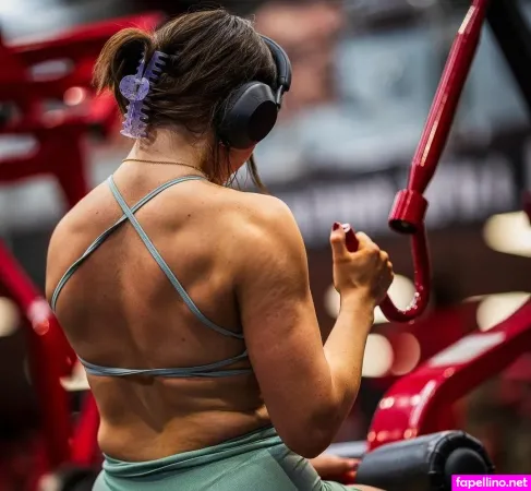 Mia Andrew OnlyFans Thumbnail #2EIldhLHeP