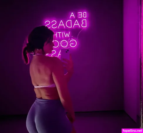 Mia Andrew OnlyFans Thumbnail #eJ98ppllBL