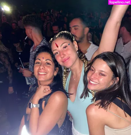 Mia Bar OnlyFans Thumbnail #Kyf7r4mks9