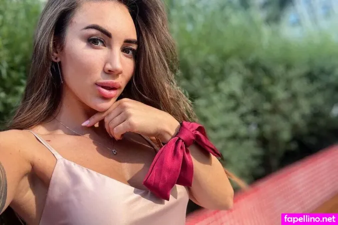 Mia Best Main Profile Photo