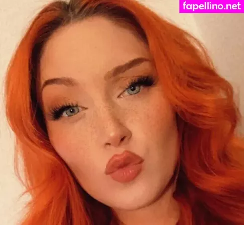 Mia Blossom OnlyFans Thumbnail #wByZhbk8Je