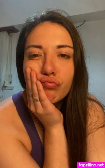 Mia Brunette OnlyFans Thumbnail #ru4Pg9BZ8A