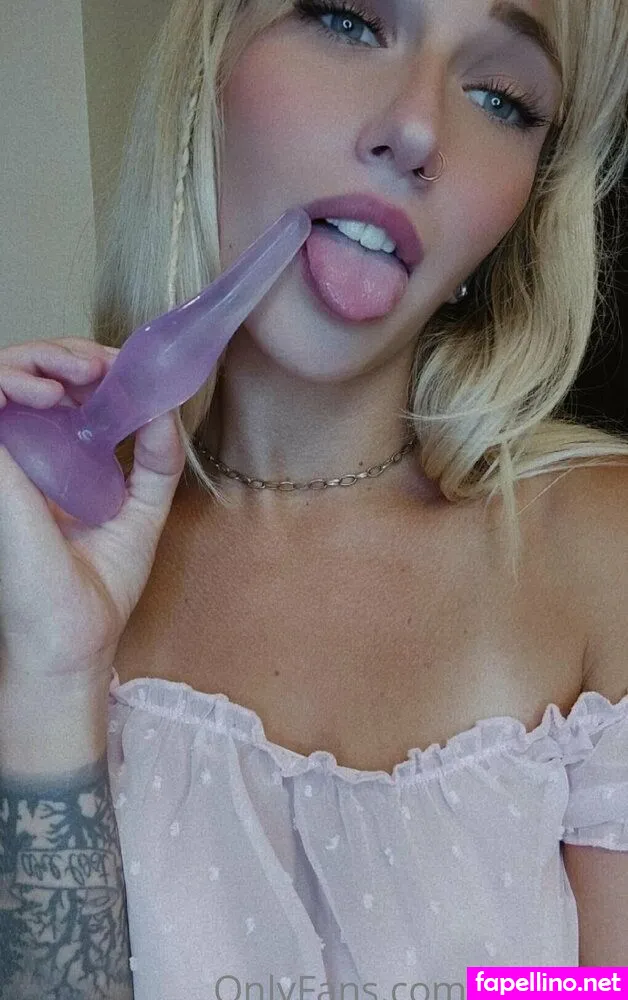 mia_cote, miacote, miacote nikki-cote Nude Leaked OnlyFans Photo #3CWIihyo49