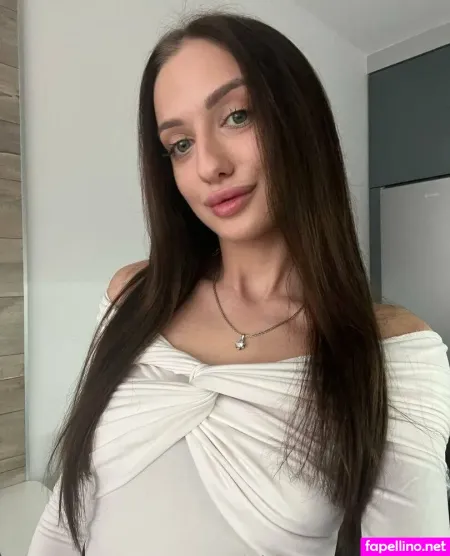 Mia Evans OnlyFans Thumbnail #EvfGIC7VQ7