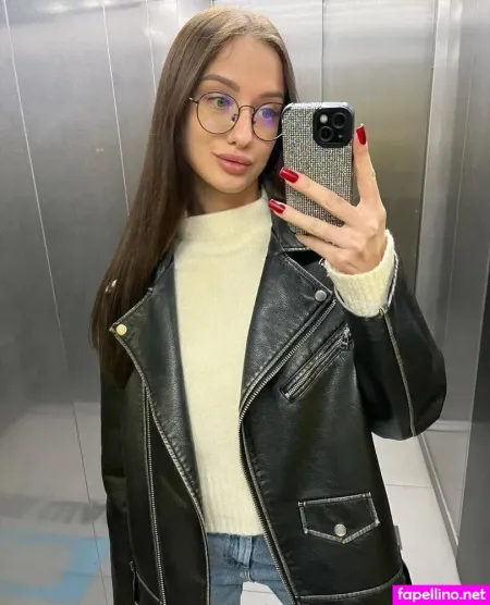 Mia Evans OnlyFans Thumbnail #V7lzkPVZuL