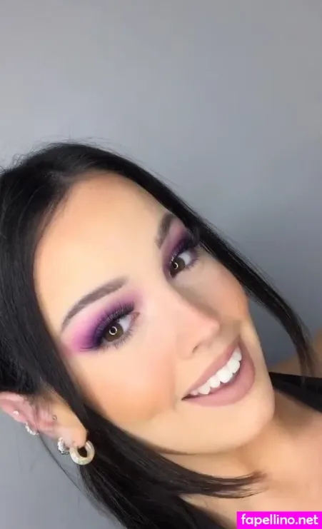 Mia Flippo OnlyFans Thumbnail #HHjQhl3mcs