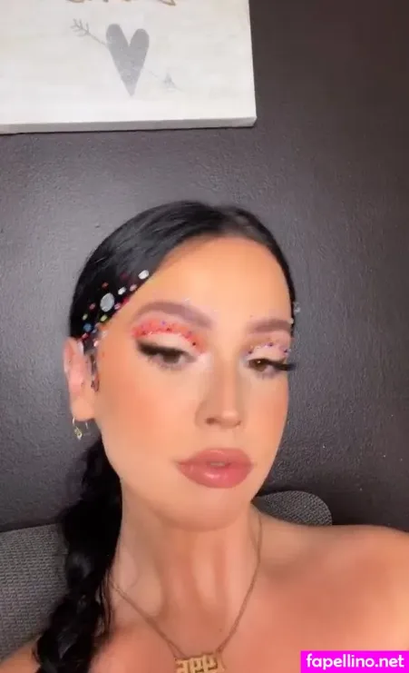 Mia Flippo OnlyFans Thumbnail #LvZR69WCB1