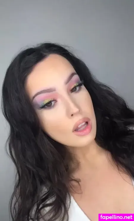 Mia Flippo OnlyFans Thumbnail #VNhavzHfgd