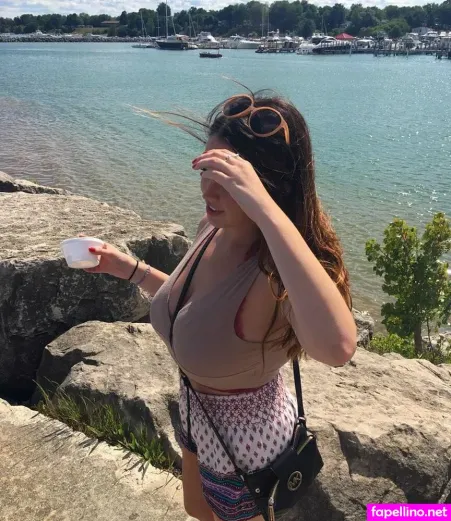 Mia Flippo OnlyFans Thumbnail #WMyp7FrEVE