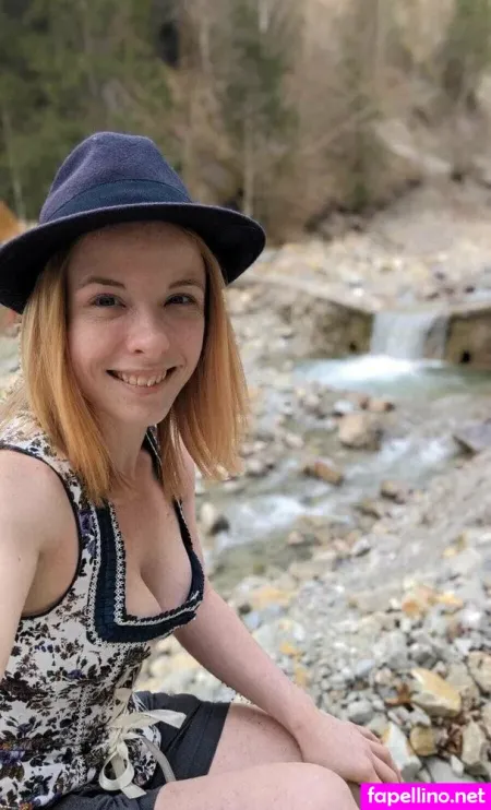 Mia Ganz Privat OnlyFans Thumbnail #9935PvARec