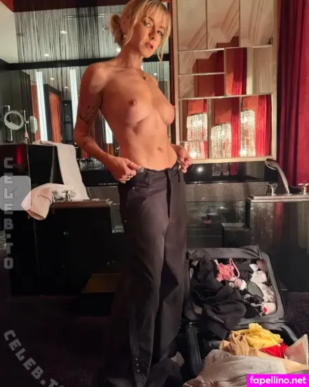 Mia Julia Bruckner OnlyFans Thumbnail #xyzKKdKlhy