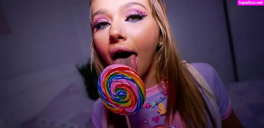 Mia Kay OnlyFans Thumbnail #pDeF99f3Vb