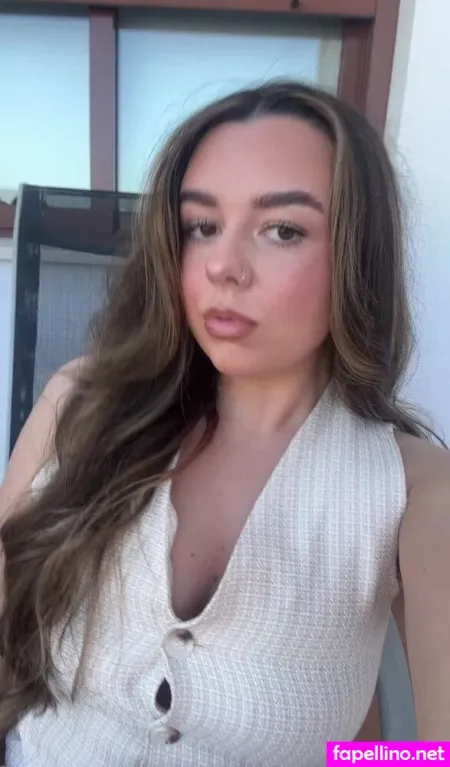 Mia Lapsley OnlyFans Thumbnail #YSFaktDbzq