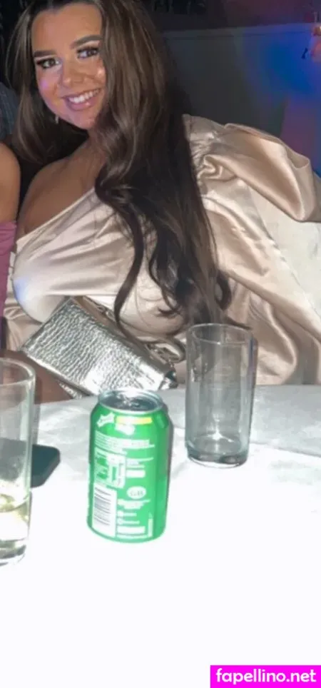 Mia Lapsley OnlyFans Thumbnail #fvF5QcQmB3