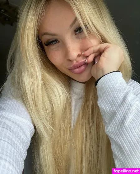 Mia Laurita OnlyFans Thumbnail #3n1TA27tUO