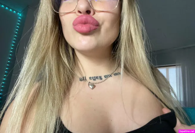 Mia Laurita Main Profile Photo