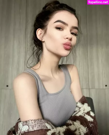 Mia Lolly OnlyFans Thumbnail #CauUq9YgLM