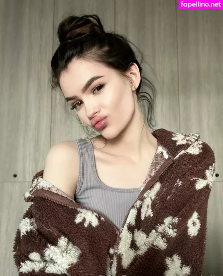 Mia Lolly OnlyFans Thumbnail #UF6ZQFkjz8