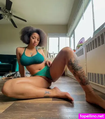 Mia Love OnlyFans Thumbnail #uyhujKh8VX
