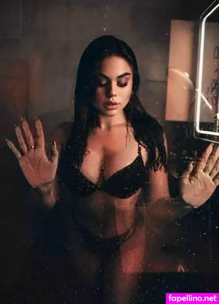 Mia Lustt OnlyFans Thumbnail #MfaNd4WrBD