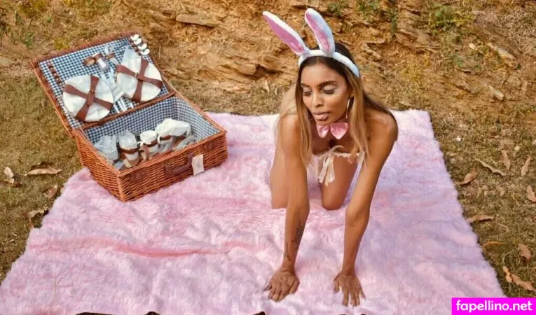 Mia Malone25 OnlyFans Thumbnail #7S9qwDM7cr