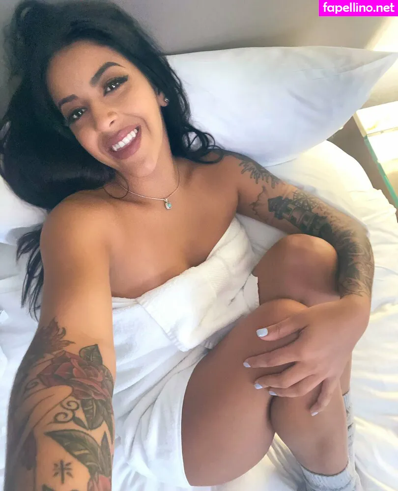 mia_latinaa, miax.pro, officialmiax Nude Leaked OnlyFans Photo #aatFr4WTz5