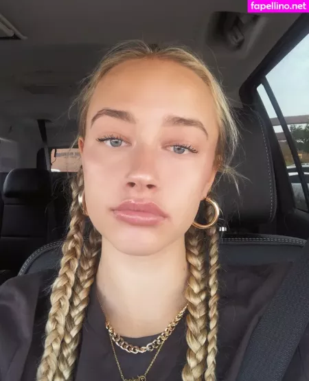 Mia Mastrov OnlyFans Thumbnail #26H6SiYgMK
