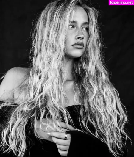 Mia Mastrov OnlyFans Thumbnail #I8d2ELDTfx