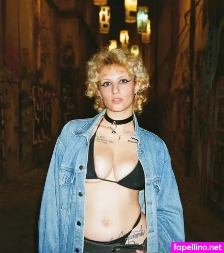 Mia Miele Main Profile Photo