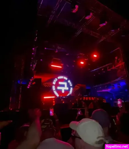 Mia Momo OnlyFans Thumbnail #nhwobbvxOL