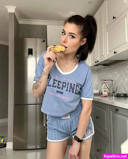 Mia Moonn OnlyFans Thumbnail #9OaHK3jDC0